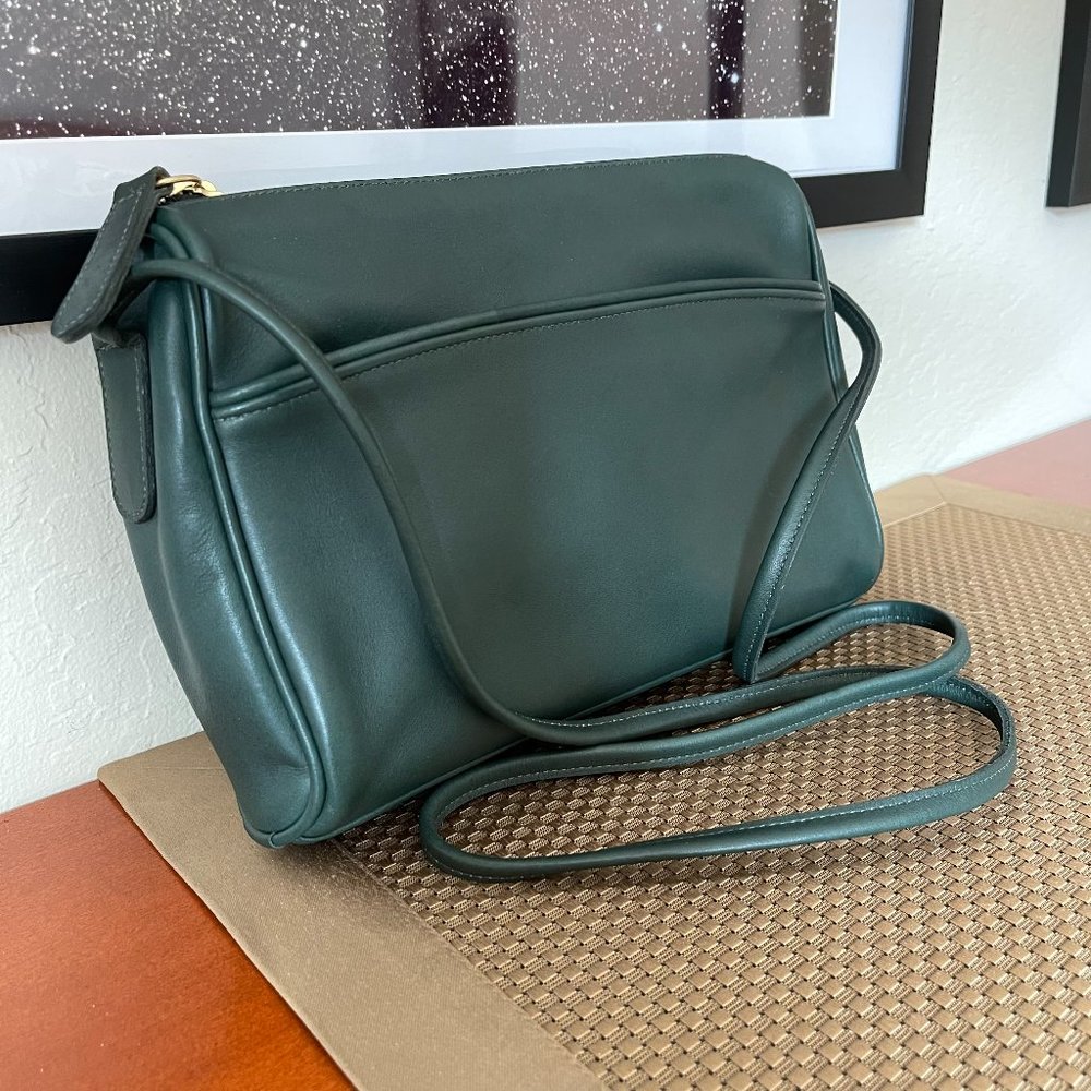 Auth Vintage Coach Bottle Green Slim Zip No. 4018 Crossbody Shoulder Bag